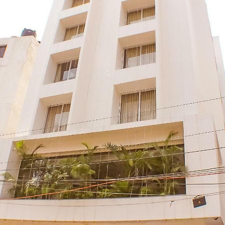 The Pioneer Hotell Visakhapatnam Exteriör bild