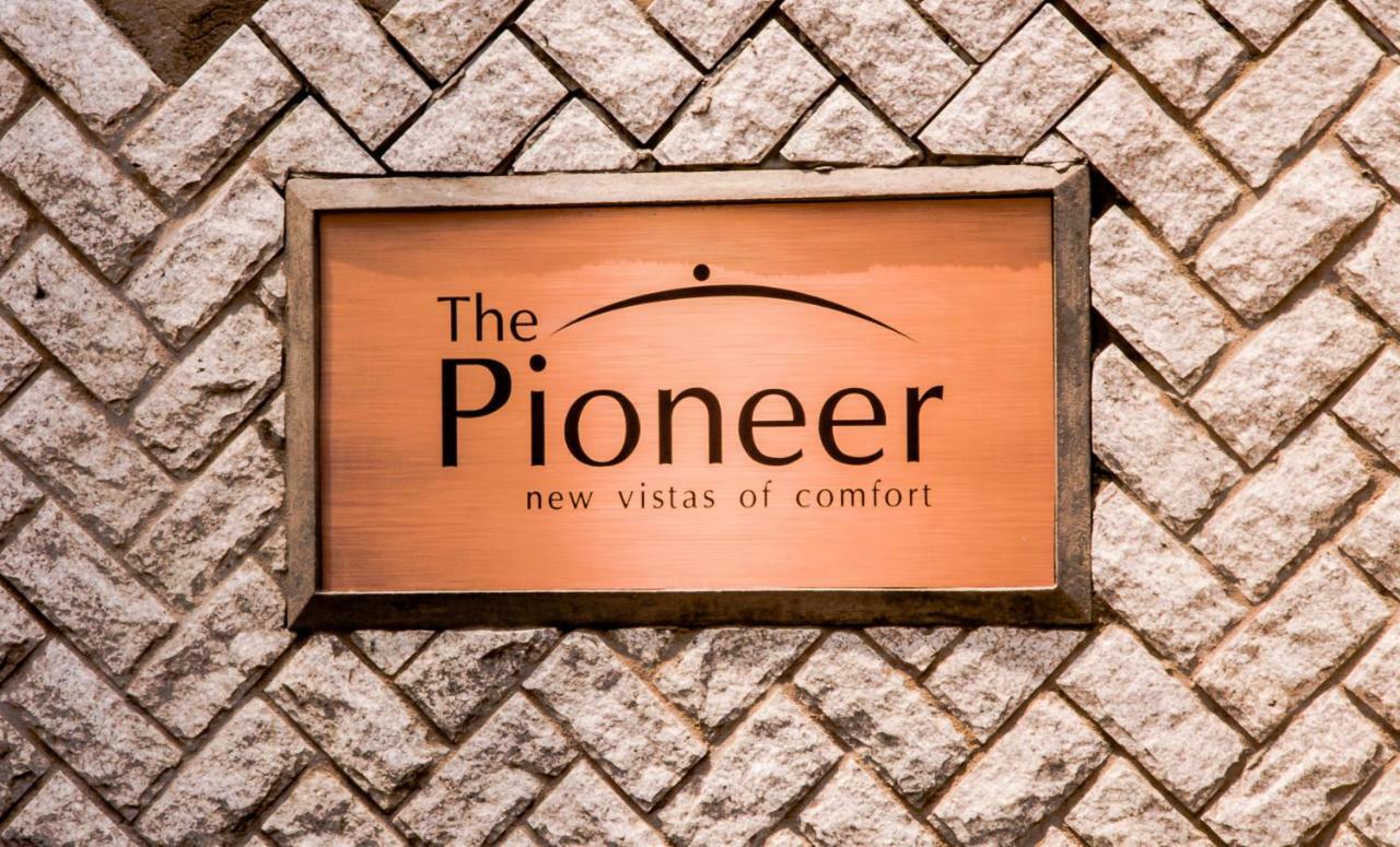 The Pioneer Hotell Visakhapatnam Exteriör bild